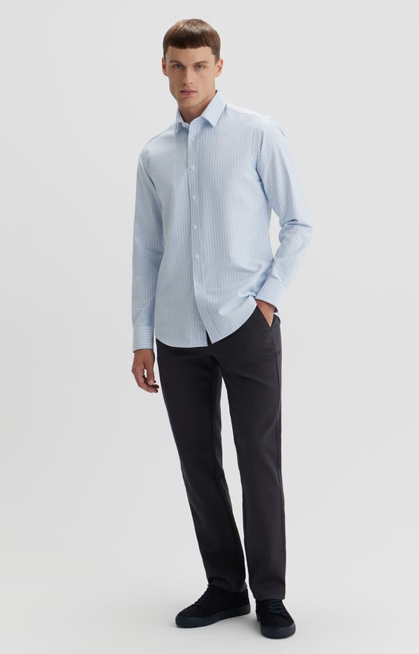 Slim fit stribet skjorte M