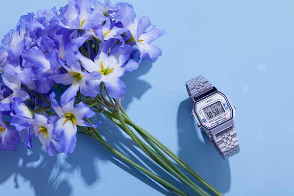 Dameur CASIO LA680WA-4CDF (zd631j) med boks