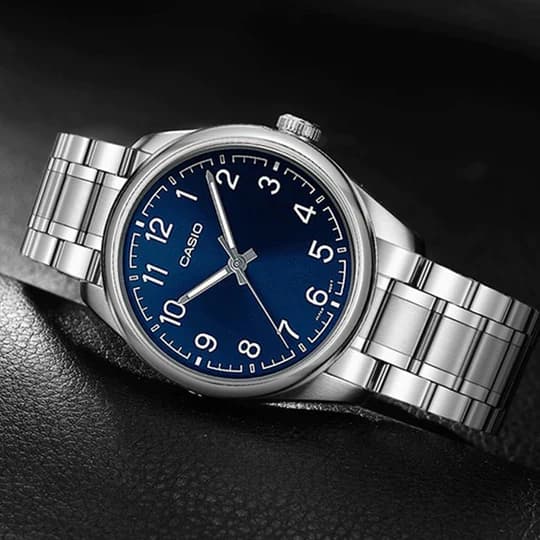 Herrklocka CASIO MTP-V005D-2B4 med låda