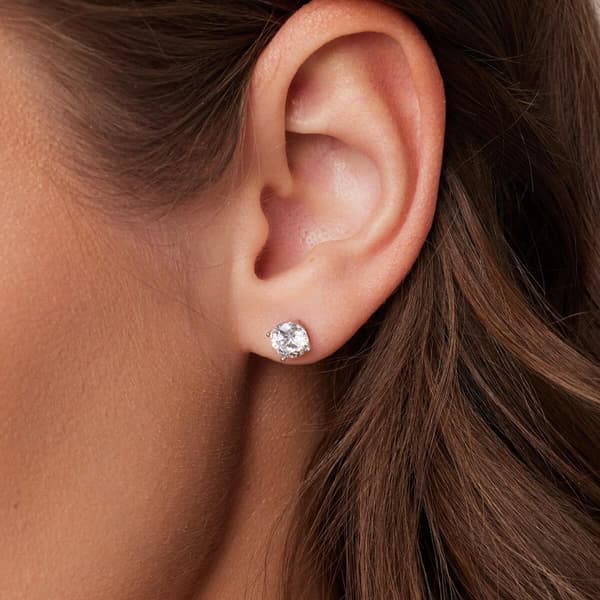 Sølvøreringe med 6 mm rund zirkon