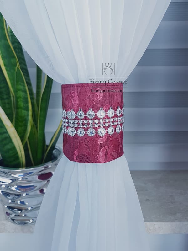 Gardin med draperier - vinrött set
