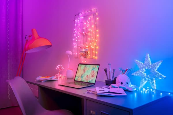 Twinkly Strings USB-C lyssnöre - 100 RGB LED-lampor, 6m, grön fläta