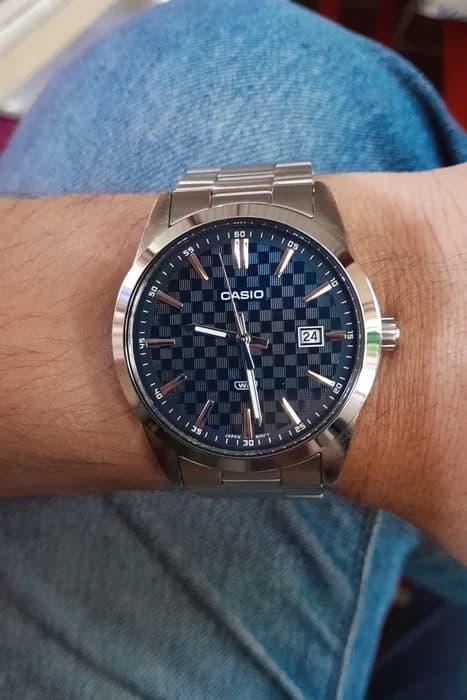 Herreur Casio MTP-VD03D-2A med boks