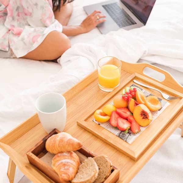 Foldbart morgenbord i træ 50x30x24,5 cm