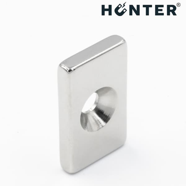 NEODYMIUMPLATTMAGNET MED SKRUVHÅL 20x12x3mm, rektangulär HUNTER