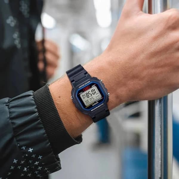 Barnklocka CASIO LA-20WH-1C + låda (zd596f)