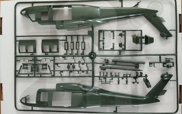 MCRG23 S-70i Internationell 1:48