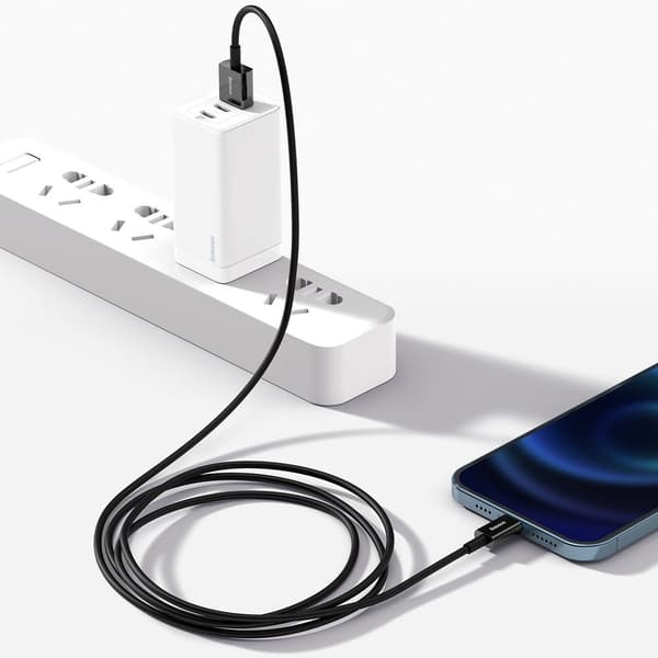 Superior-kaapeli iPhonelle USB - Lightning 2.4A 1m musta