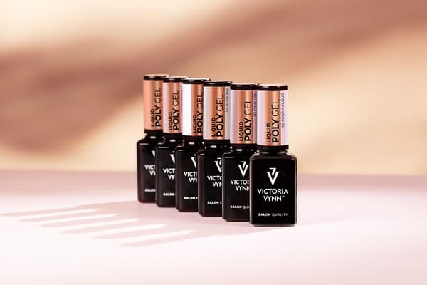 Victoria Vynn Neste Polygeeli 02 Sugar Cloud Akryyligeeli Pullossa 15ml