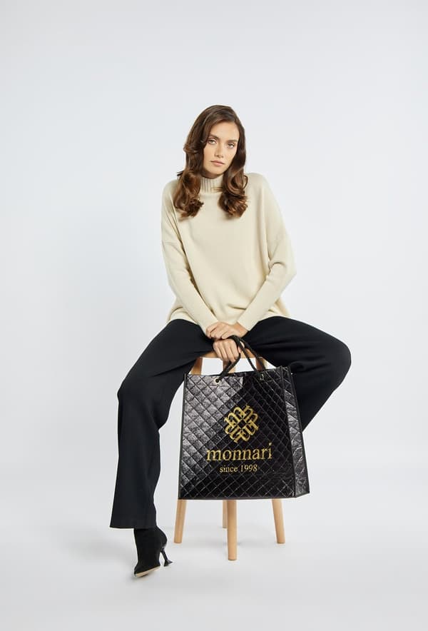 Monnari - musta ommeltu ostoskassi SHP0230-020