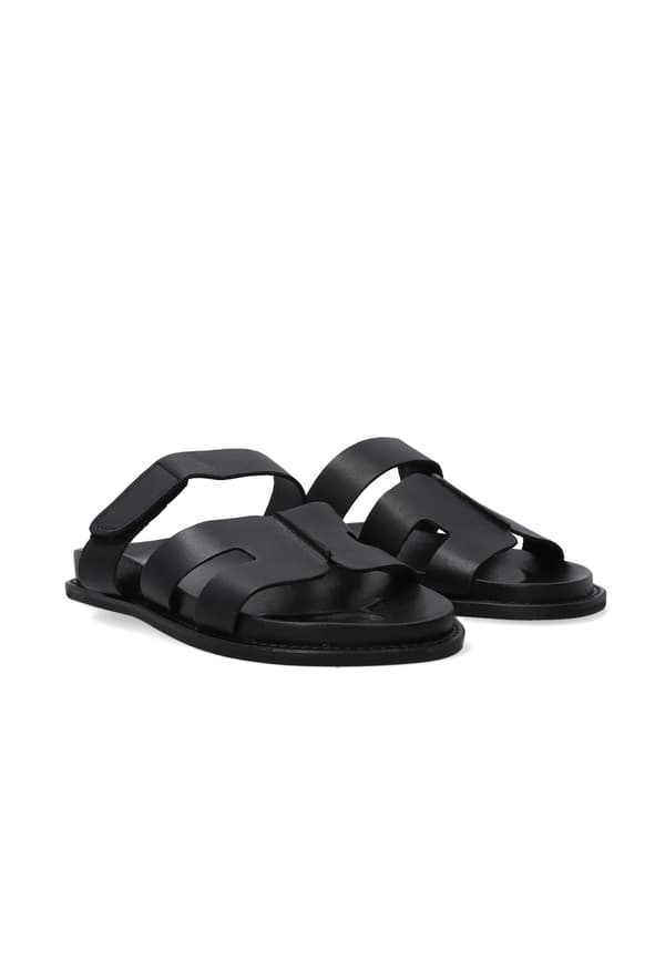 Sorte læderklipklapper med velcro Sorte læderklipklapper med velcro 37
