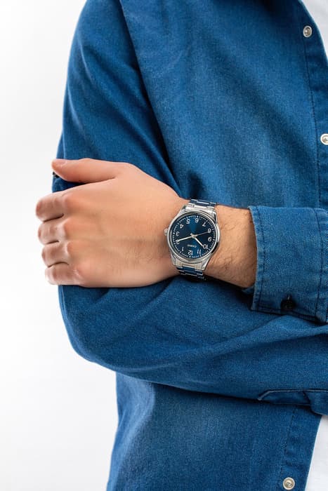 Herrklocka CASIO MTP-V005D-2B4 med låda