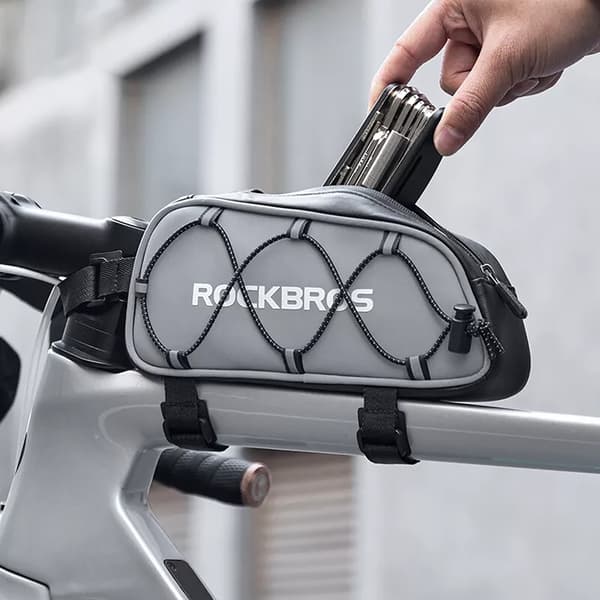Rammonterad cykelväska 0,9 l - silver
