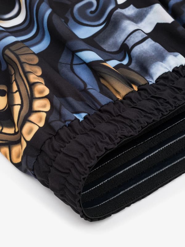 MANTO BARONG Shorts M