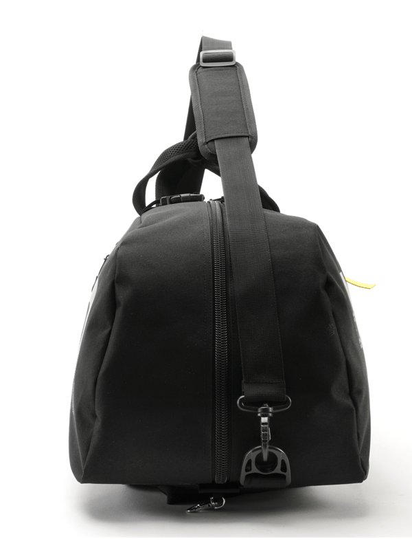 MANTO BLACKOUT urheilukassi/reppu Musta