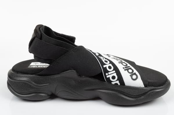 Adidas Magmur sandaalit [EF5850] v.37
