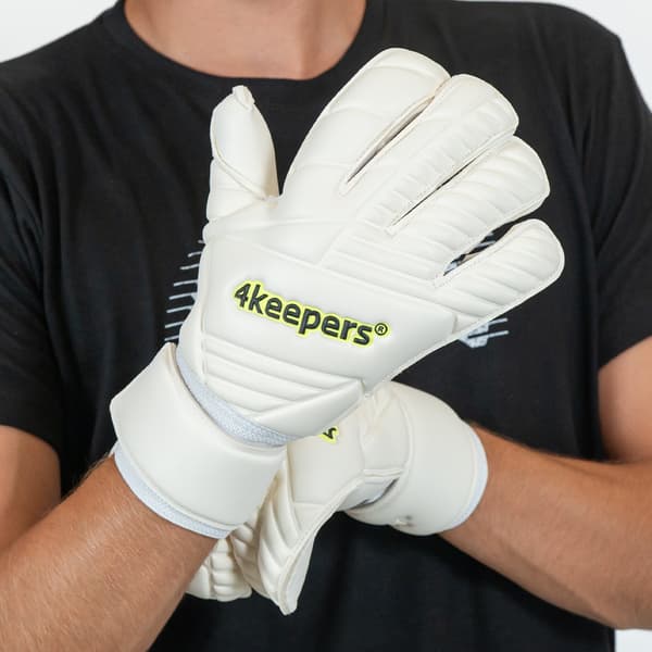 retro 42 RF2G | 4KEEPERS Retro 42 RF2G 8.5 Målvaktshandskar