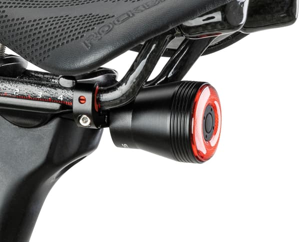 Q5 Baglygte til Cykel med Intelligent Stopsystem - Sort