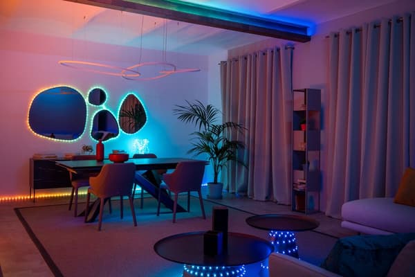 Twinkly Dots - 60 RGB LED lyskæder, sort ledning, USB-A