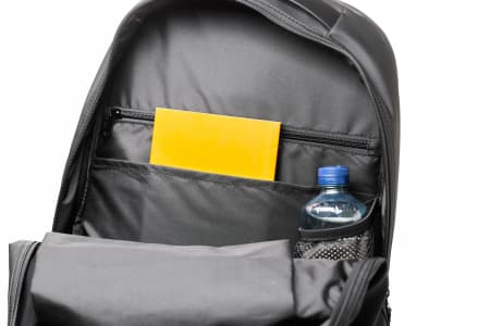 Trunk Travel Backpack - reppu läppäritaskulla (musta)
