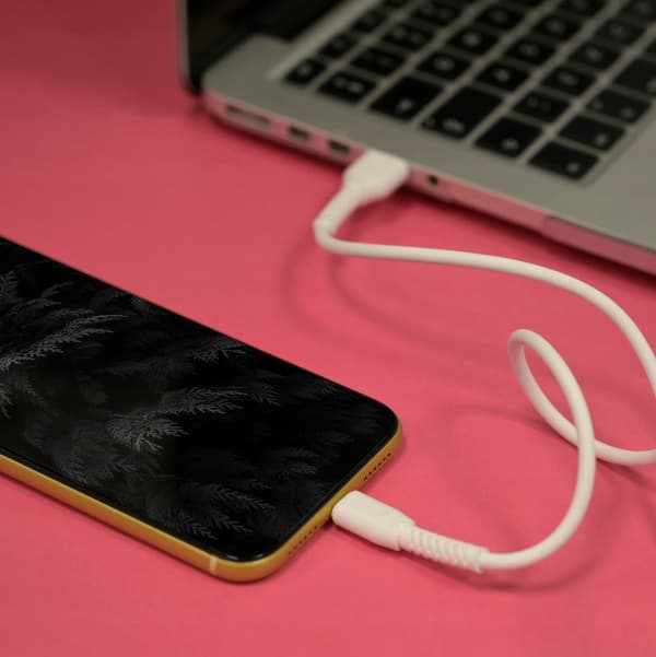 Maxlife-kabel MXUC-04 USB - microUSB 1,0 m 3A vit