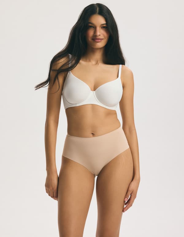 Q1.12 SPACER Esotiq vadderad bh | creme 80D