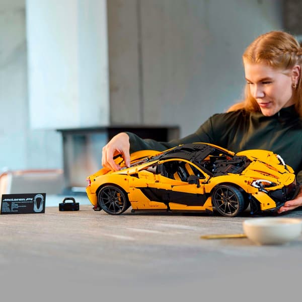 LEGO Technic McLaren P1 3893 dele sæt (42172)