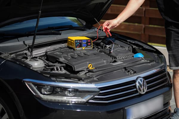 Bilbatteriladdare 24V 12V 30A