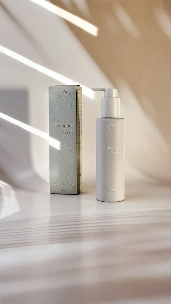Juliee Beautyn shampoo hiusten volyymille