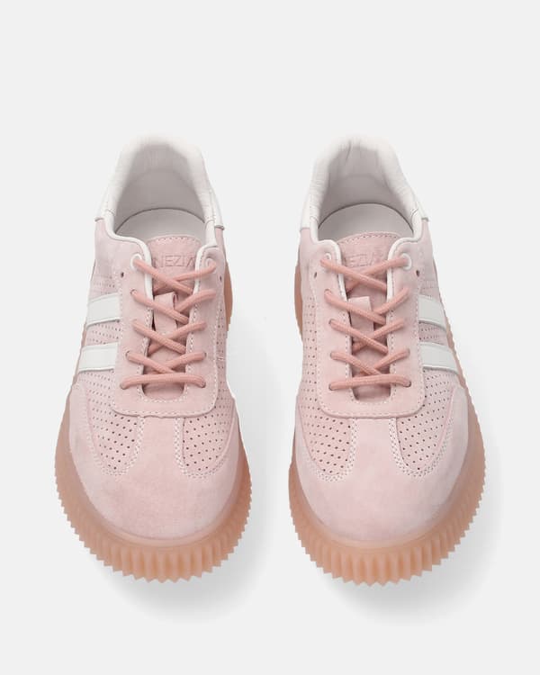 Lyserøde perforerede ruskindssneakers Lyserøde perforerede ruskindssneakers 39