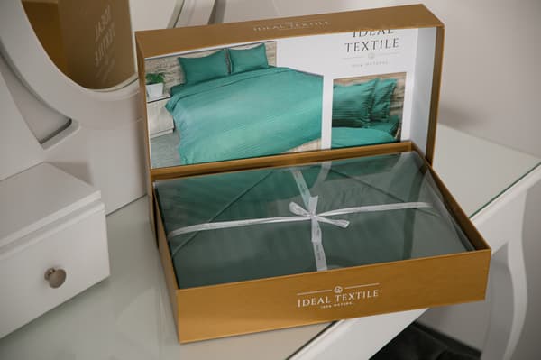 Premium grönt satinbäddset 160x220 100% bomull
