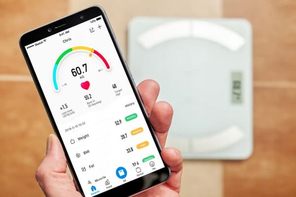 SMART ANALYTISK BLUETOOTH BADEVÆRELSESVÆGT
