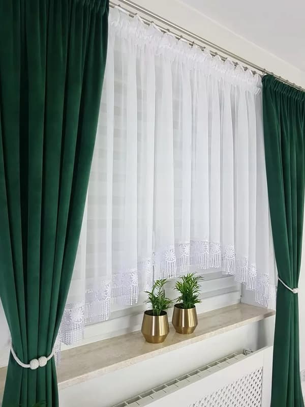 Gardin med moderne guipureblonder 15 cm