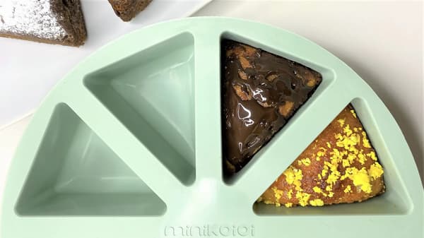 Silikone bageform til mini cupcakes, 8 stk. MinikOiOi Grøn