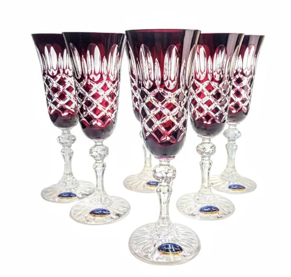 Rubinfärgade kristall champagneglas 150 ml olivgrädde