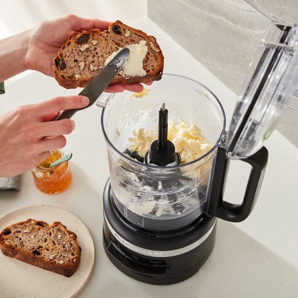 KitchenAid 5KFP0921 2,1L foodprocessor KitchenAid Farve: Blank sort