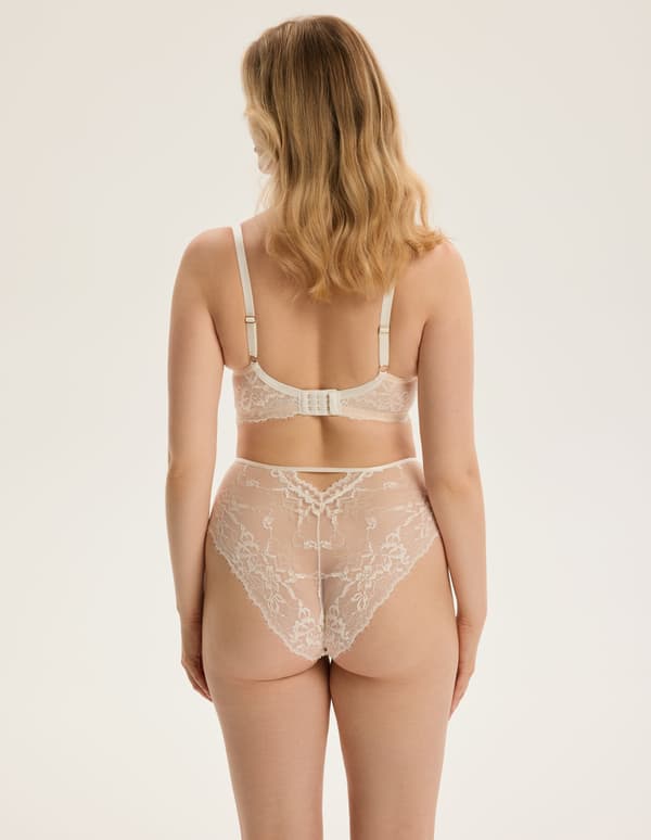 Cloe Esotiq halvvadderad bh | creme DEPOZYT ​​​​80E