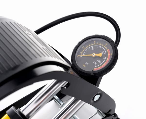 Fotpump med tryckmätare KD11824