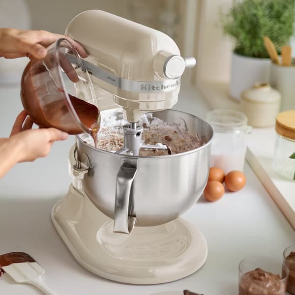 KitchenAid Artisan 5KSM60SPX 5,6 litran yleiskone, KitchenAid-väri: Kermankiilto