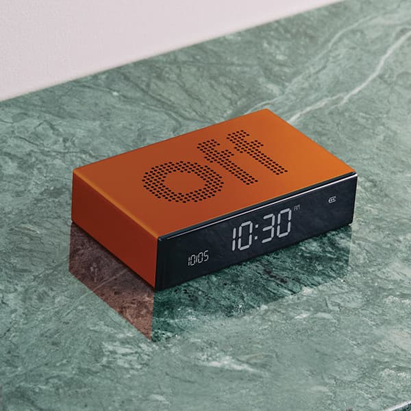 Lexon Flip Premium dubbelsidig väckarklocka, orange