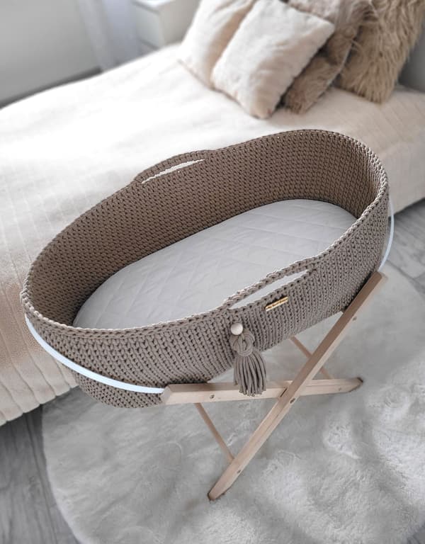 Moses korg BOHO Handgjord med stativ sand