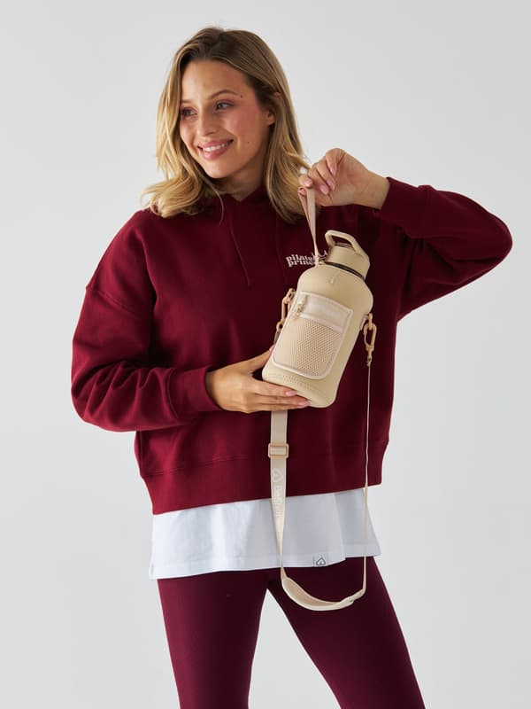 Beige vesipullo taskulla 2,2 l