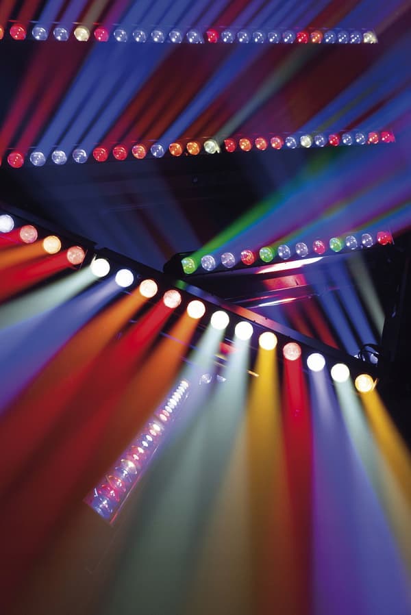Showtec Phantom 1220 Zoombar - Bevægelig LED-stribe