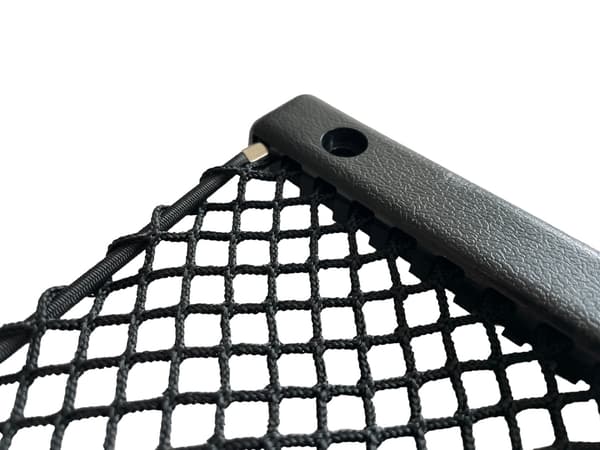 ELASTISK ORGANIZER I NÄTFICKA med väggkrok 41,5 x 21,5