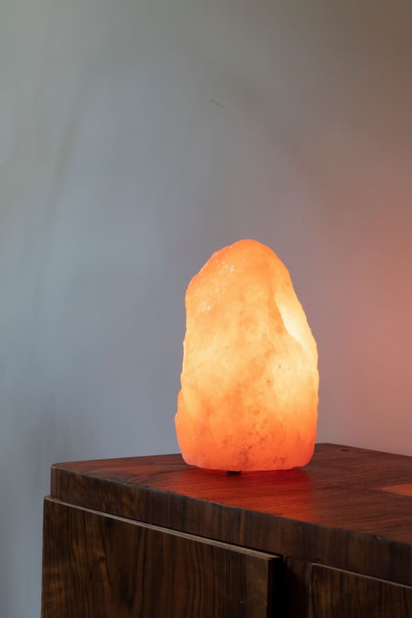 Saltlampa - kristall utan bas - medium