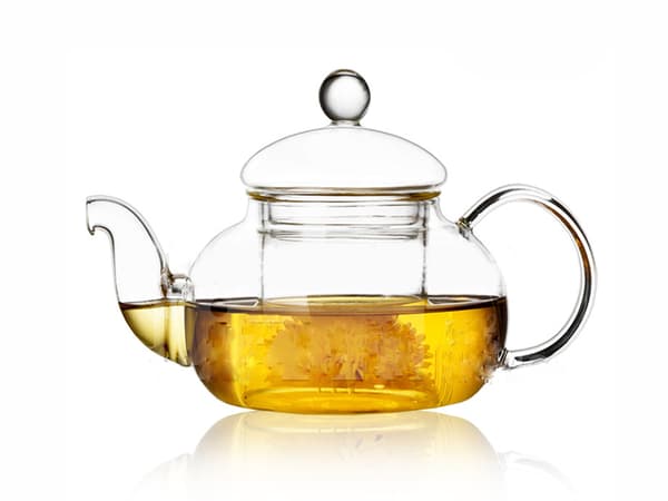 Mellemstor glaskedel med infuser