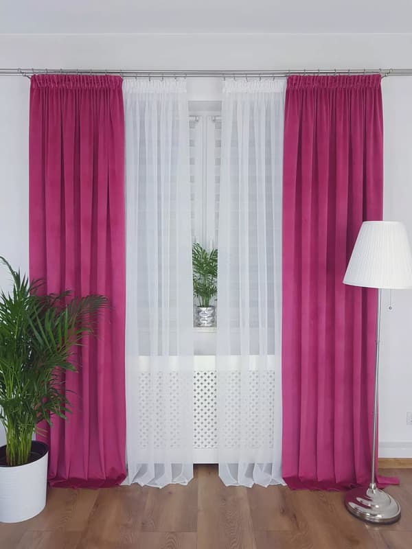 Samettiverho nauhalla - fuksia