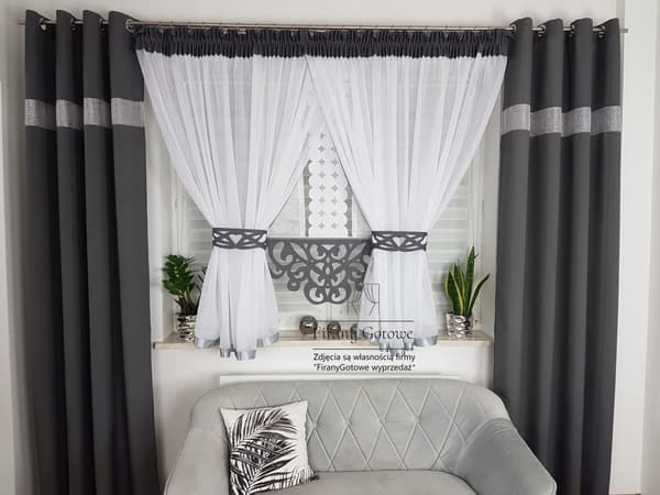 gardin med panel - grå