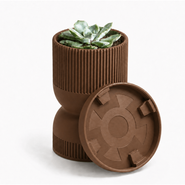 Brun timeglasblomsterpotte med moderne underkop