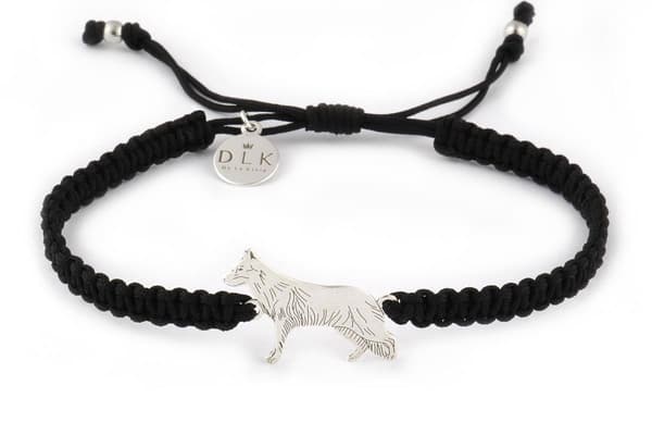 Sølv macramé armbånd med en schæferhund